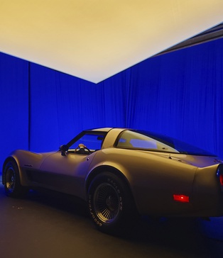 green screen studio Kyiv | blue screen rental Ukraine | chroma key stage Kyiv | 360° green screen studio