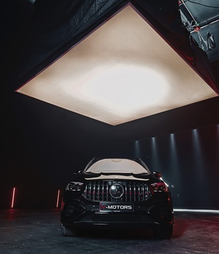 зйомка авто в павільйоні київ softbox освітлення автомобіля