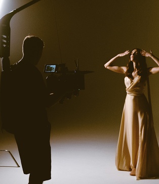 Backstage фото — команда SP Studio під час монтажу світлового обладнання