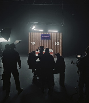 Зйомка кліпу з використанням операторського візка Dolly у SP Studio