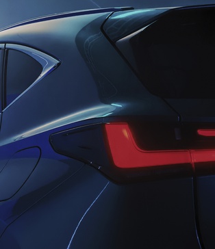 Зйомка авто в павільйоні Stage 3 Darkness: професійне кіносвітло та грип