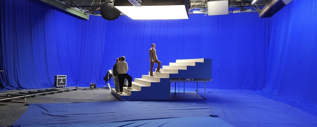 Найбільший хромакей в Києві | Blue Screen павільйон | павільйон павільйон для зйомок Київ, VFX CGI, SP Studio | зйомки реклами | кліпи | фільми | автомобільні сцени|павільйон Київ