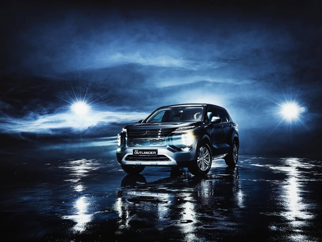 Mitsubishi Outlander PHEV — авто‑зйомка у павільйоні Stage 3