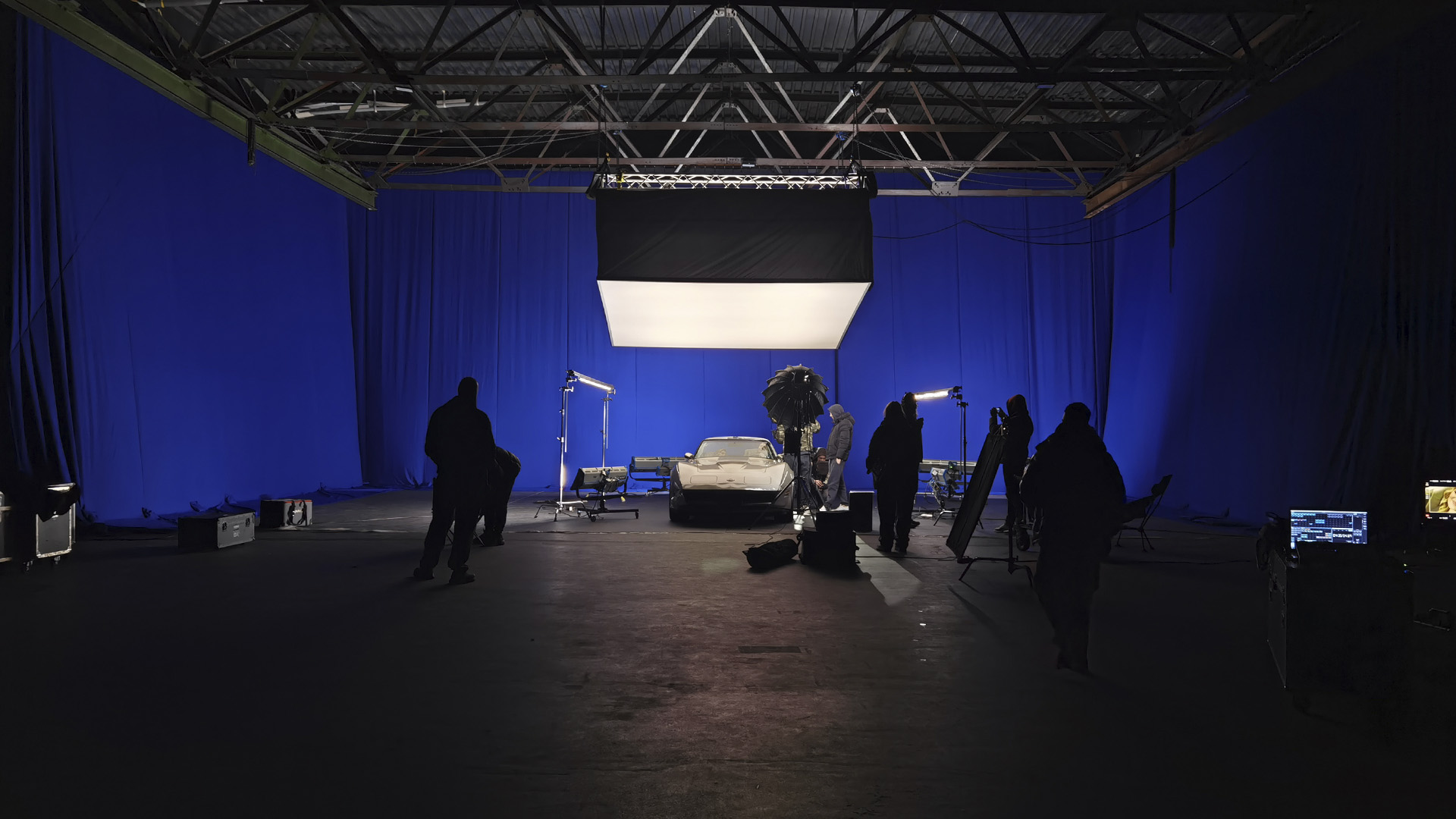 Автомобіль Corvette 76 року під світлом Softbox — Blue Screen павільйон SP Studio, VFX CGI сцена