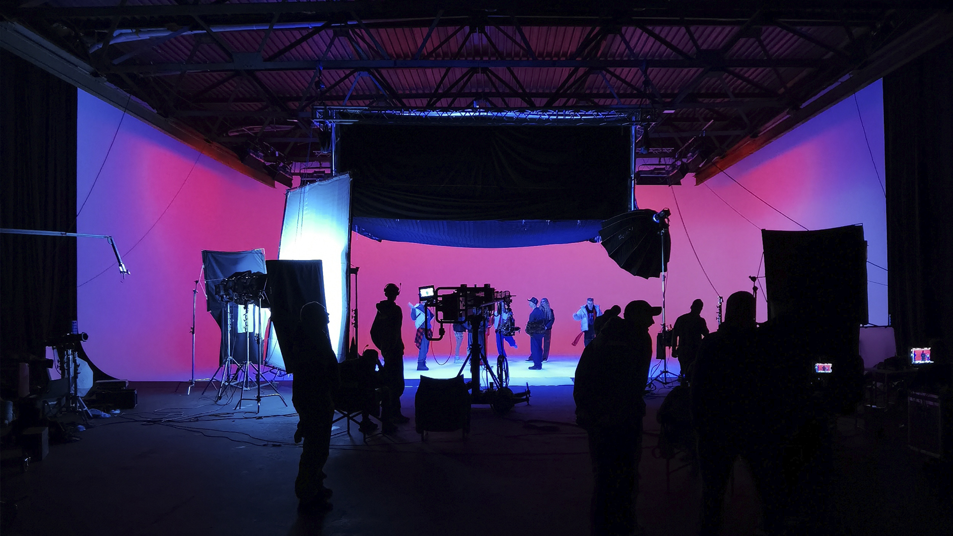 Backstage — команда Patriot Rental забезпечує техніку
