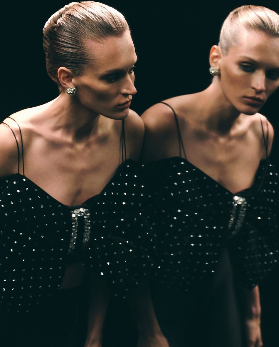 Бекстейдж зйомки KARUNAS: робота з дзеркальними поверхнями