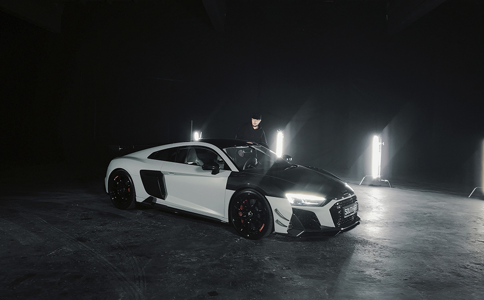 Зйомка Audi R8 у SP Studio: автомобіль у диму в павільйоні Stage 1 Black