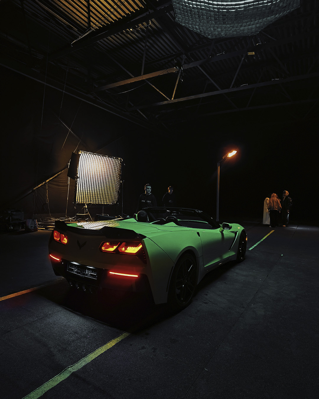 Як знімати автомобіль в студії | зйомка руху авто в павільйоні | ARRI SkyPanel S360 | Зйомка автомобіля в студії Chevrolet Corvette |  SP Studio Вишневе