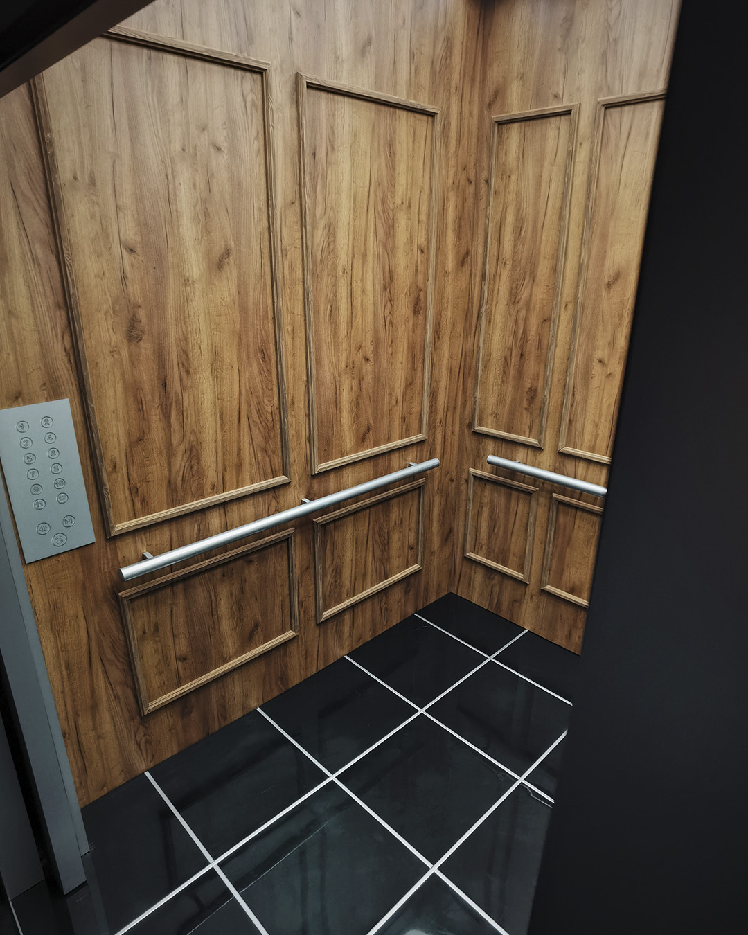 Модульна конструкція ЛІФТ в студії для зйомок