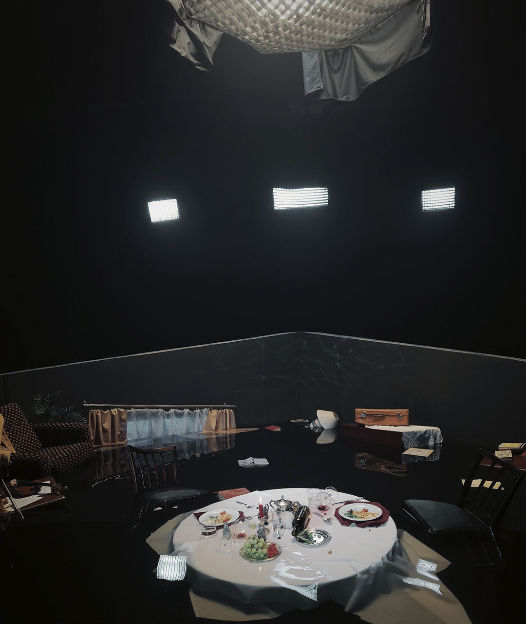 Освітлення ARRI SkyPanel на знімальному майданчику з водою