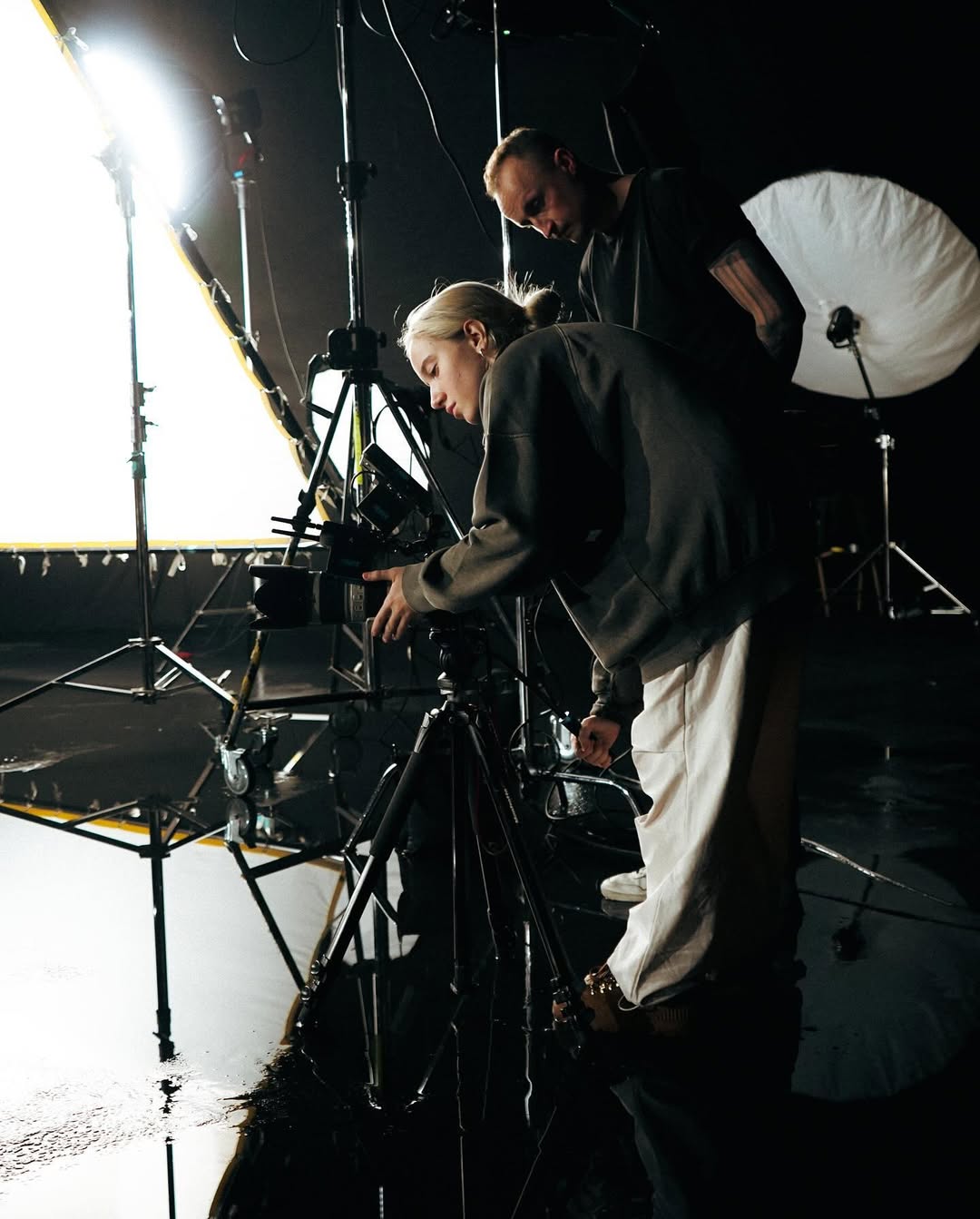 Бекстейдж зйомки кліпу «НЕ СВЯТІ»: поєднання води та полум'я в кадрі