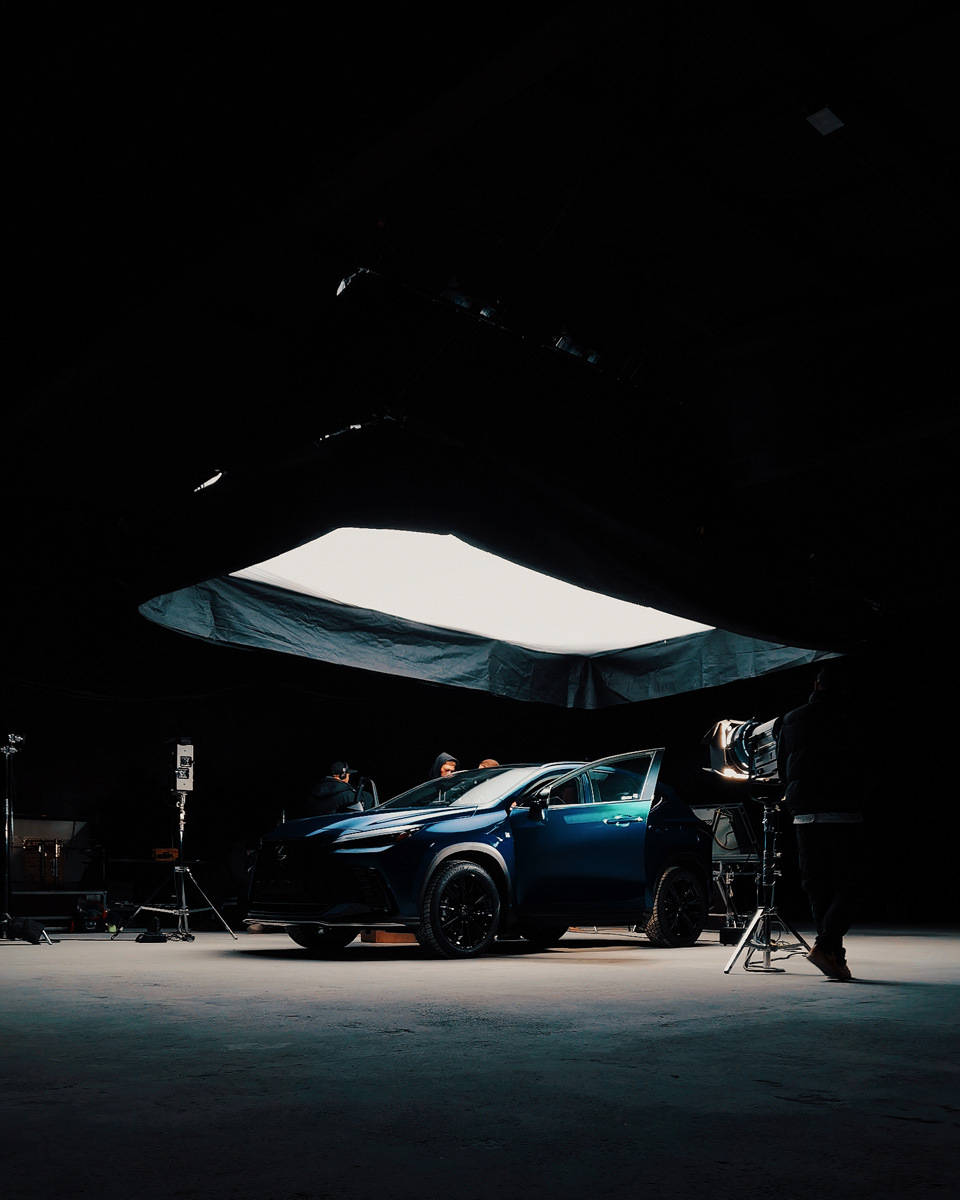 Lexus NX - Essence in details | Автомобільна зйомка Київ | Знімальний павільйон у Києві | Фото та відео зйомка автомобілів у студії Київ