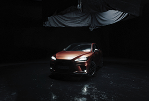 Чорна-циклорама-для-зйомок-авто-Lexus-RX-350-фотозйомка-студія-для-зйомок-автомобіля